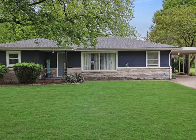 Property at 845 W Seminole St, Springfield, MO 65807, 3 beds, 2 baths
