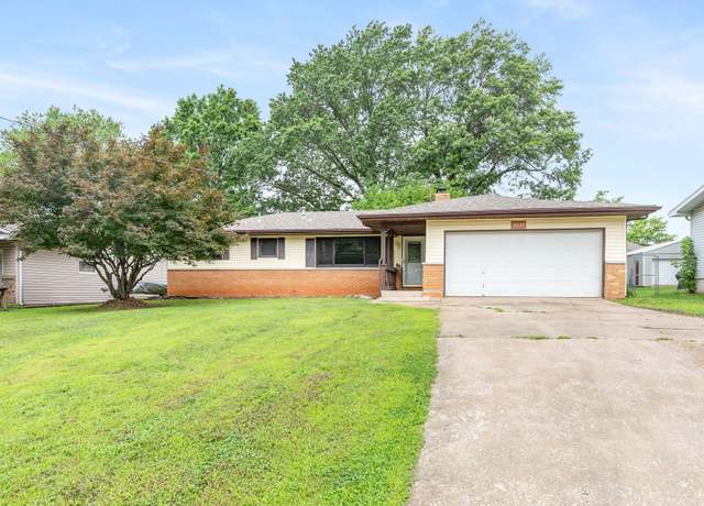 Property at 3047 S Ferguson Ave, Springfield, MO 65807, 3 beds, 1.5 baths