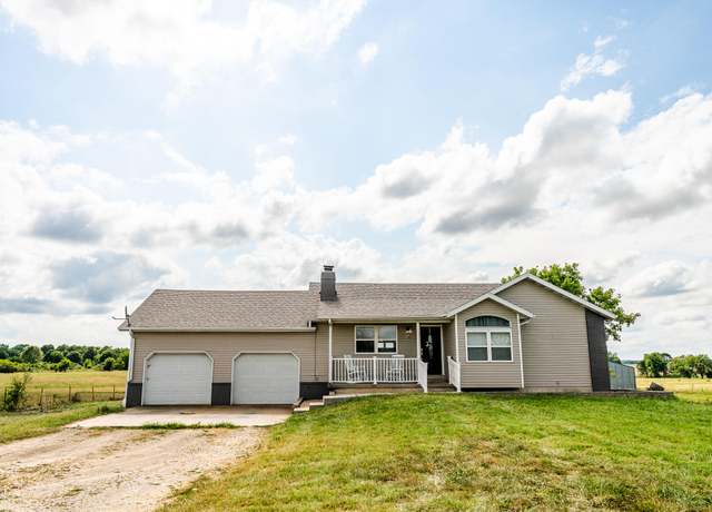 Property at 3293 State Highway 39, Aurora, MO 65605, 3 beds, 3 baths