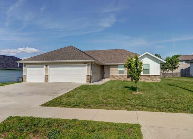 Property at 1366 S Olde Savannah Ave, Republic, MO 65738, 4 beds, 2 baths