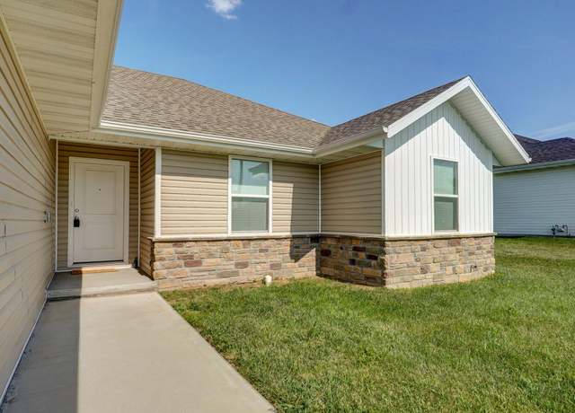 Property at 1366 S Olde Savannah Ave, Republic, MO 65738, 4 beds, 2 baths
