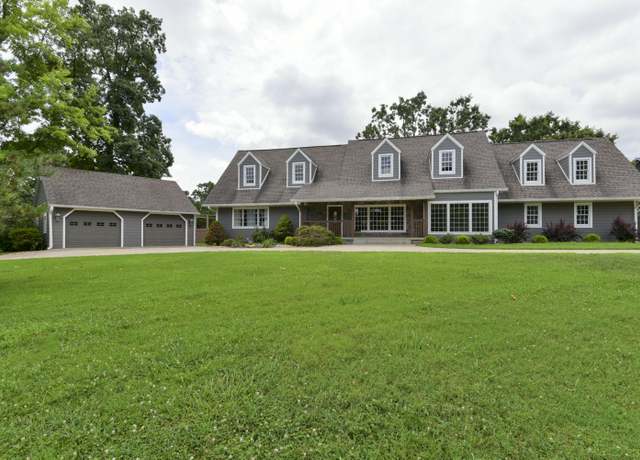 Property at 2006 W Broadway St, West Plains, MO 65775, 4 beds, 3.5 baths
