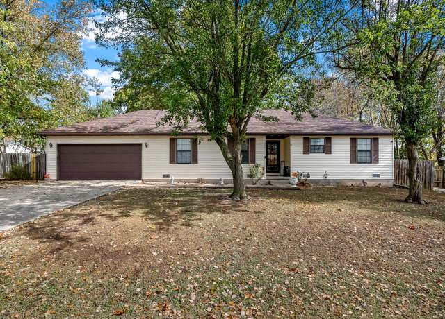 Property at 104 S Inmon St, Clever, MO 65631, 3 beds, 2 baths