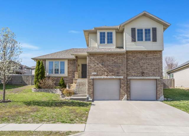Property at 2119 W Richwood Rd, Ozark, MO 65721, 4 beds, 2.5 baths