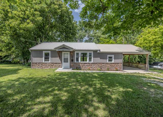 Property at 243 E Burford St, Marshfield, MO 65706, 3 beds, 2 baths