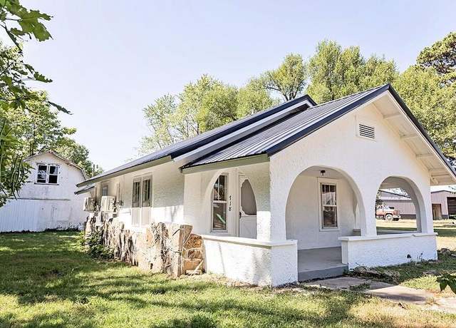 Property at 718 W Frisco St, Mountain Grove, MO 65711, 2 beds, 1 bath