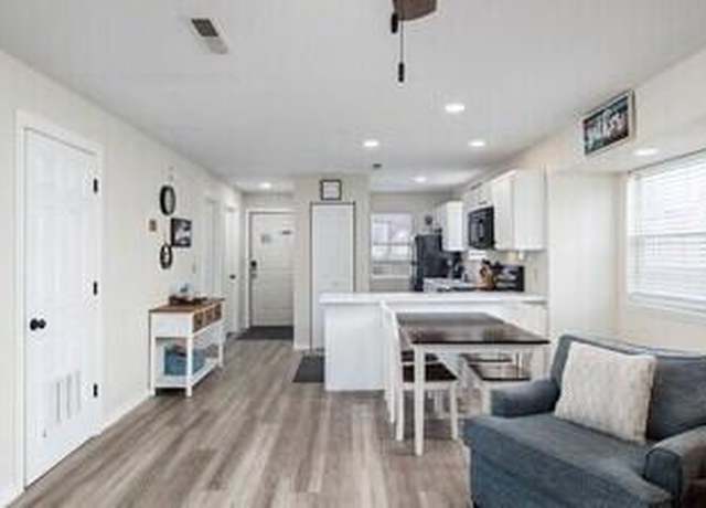 Property at 17 Goldfinch Rd #1, Branson, MO 65616, 2 beds, 2 baths