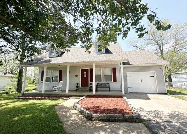 Property at 1213 N Darrell St, Mountain Grove, MO 65711, 4 beds, 2 baths