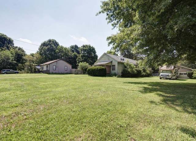 Property at 856 & 874 E Farm Road 80, Springfield, MO 65803, 3 beds, 1 bath