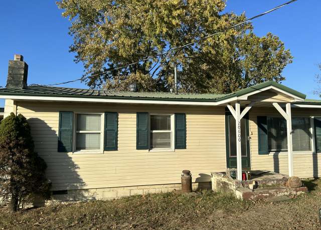 Property at 20600 Lawrence 2200, Aurora, MO 65605, 3 beds, 2 baths