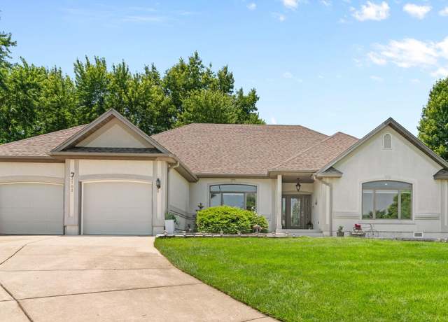 Property at 3702 E Dartmoor Ct, Springfield, MO 65802, 4 beds, 2.5 baths