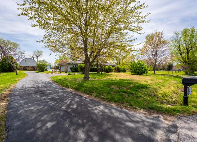 Property at 2588 N Farm Road 103, Springfield, MO 65802, 2 beds, 1 bath