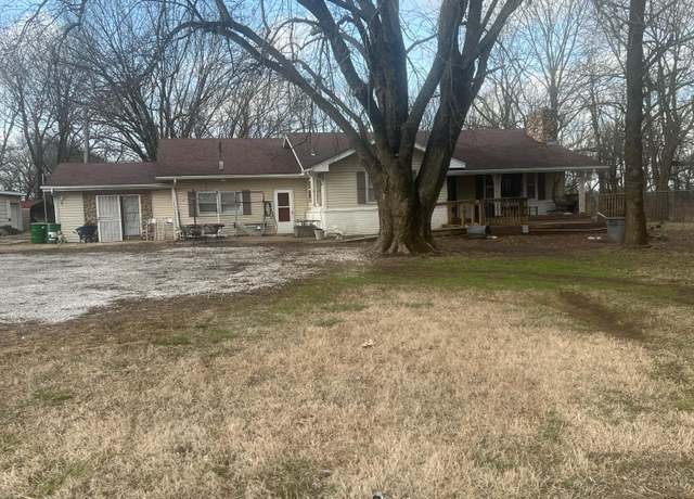 Property at 5849 Us Highway 60, Brookline, MO 65619, 4 beds, 2 baths