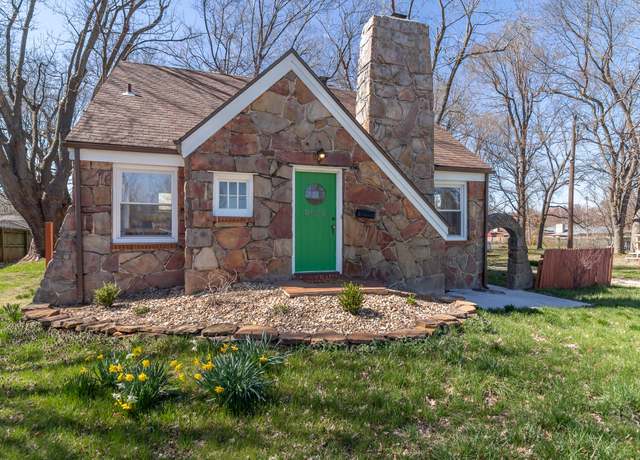 Property at 2235 S Fort Ave, Springfield, MO 65807, 3 beds, 1 bath