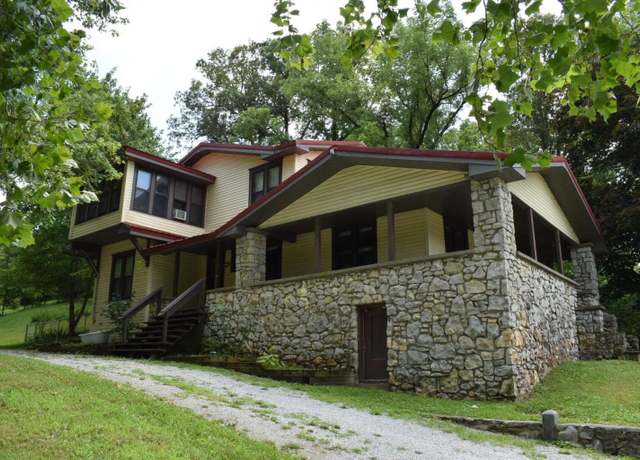 Property at 122 Kerr Rd, Clever, MO 65631, 3 beds, 2 baths