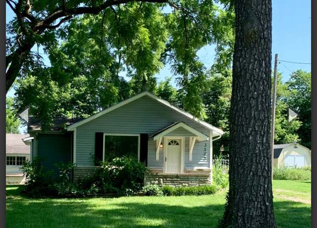 Property at 3203 W Harrison St, Springfield, MO 65802, 3 beds, 1 bath