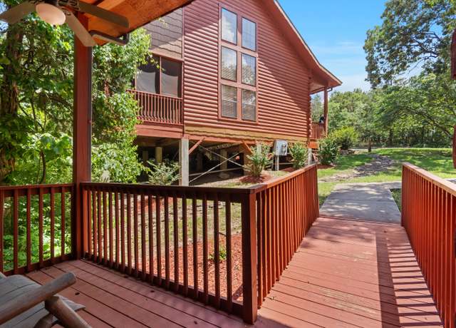 Property at 238 Oakridge Rd, Branson, MO 65616, 3 beds, 2 baths