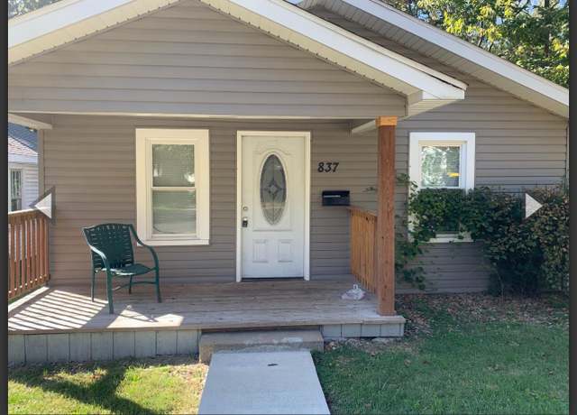 Property at 837 S Nettleton Ave, Springfield, MO 65806, 3 beds, 1 bath