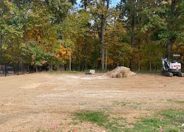 Property at 419 Dry River Ct, Springfield, MO 65803