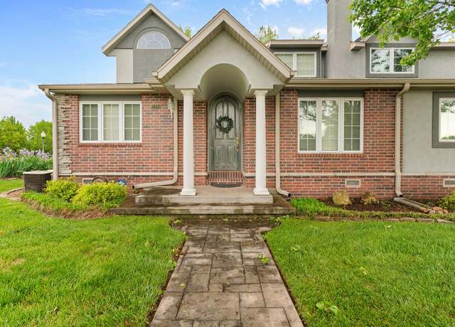 Property at 2304 W Westview St, Springfield, MO 65807, 3 beds, 2.5 baths