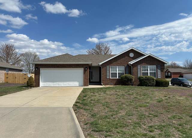 Property at 5728 S Robert E Lee St, Battlefield, MO 65619, 3 beds, 2 baths