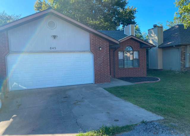 Property at 845 S Waco Ave, Springfield, MO 65802, 3 beds, 2 baths