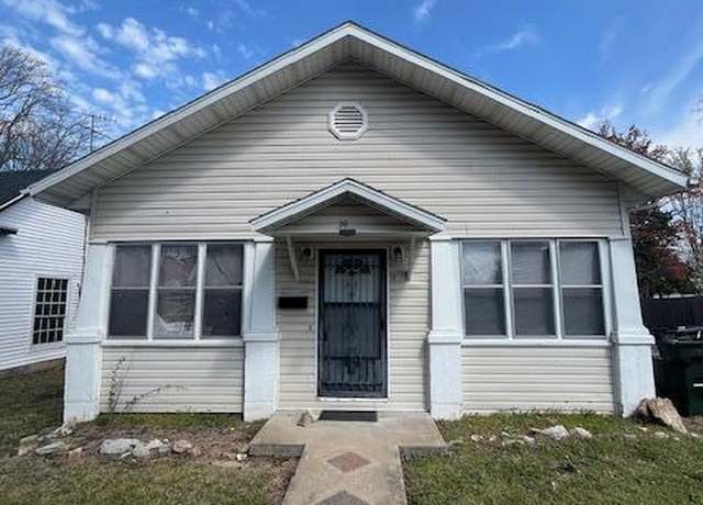 Property at 19 W Anderson St, Aurora, MO 65605, 3 beds, 1 bath