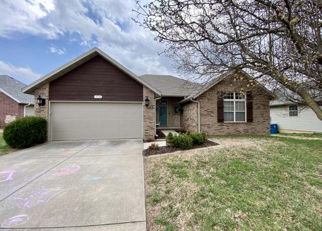 Property at 710 E Placer Mill Rd, Nixa, MO 65714, 3 beds, 2 baths