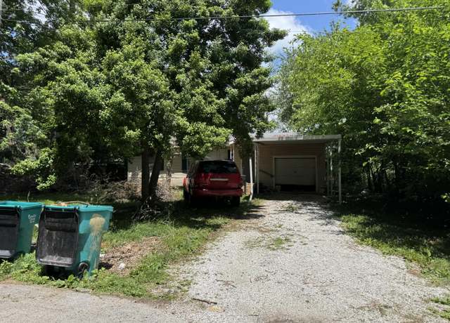 Property at 4239 W Maple St, Springfield, MO 65802, 2 beds, 1 bath