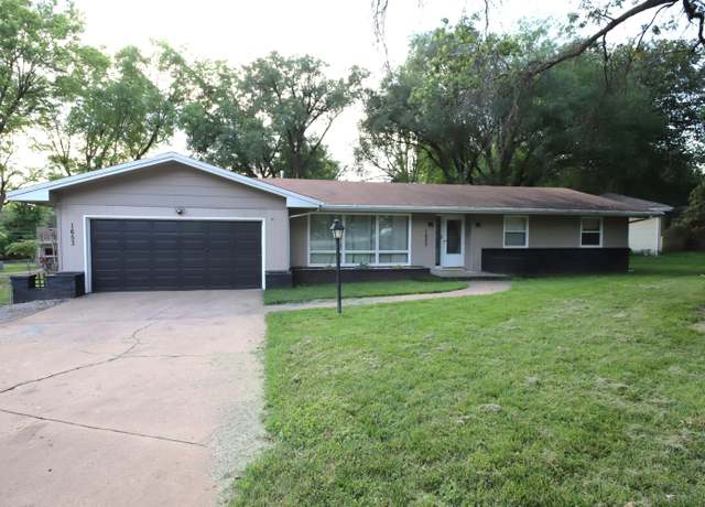 Property at 1653 S Ferguson Ave, Springfield, MO 65807, 3 beds, 1.5 baths