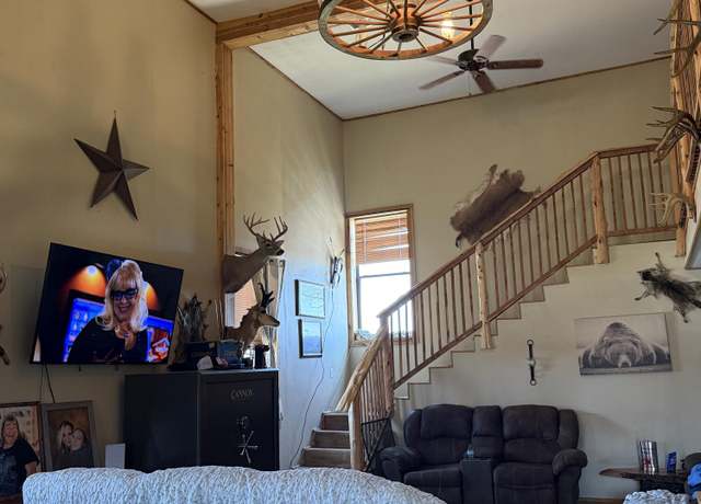 Property at 213 Grand Ln, Anderson, MO 64831, 3 beds, 2 baths