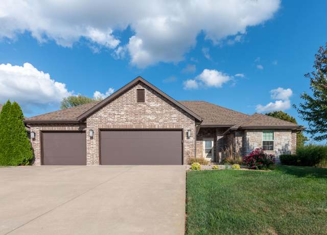 Property at 1504 Ledgestone Ave S, Springfield, MO 65807, 3 beds, 2 baths
