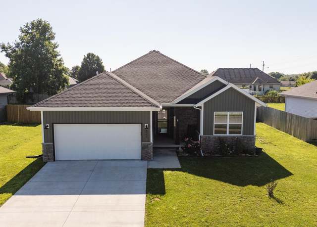 Property at 622 N Dean Ln, Republic, MO 65738, 3 beds, 2 baths