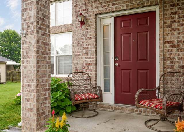 Property at 801 S Creekwood Ct, Nixa, MO 65714, 3 beds, 2 baths