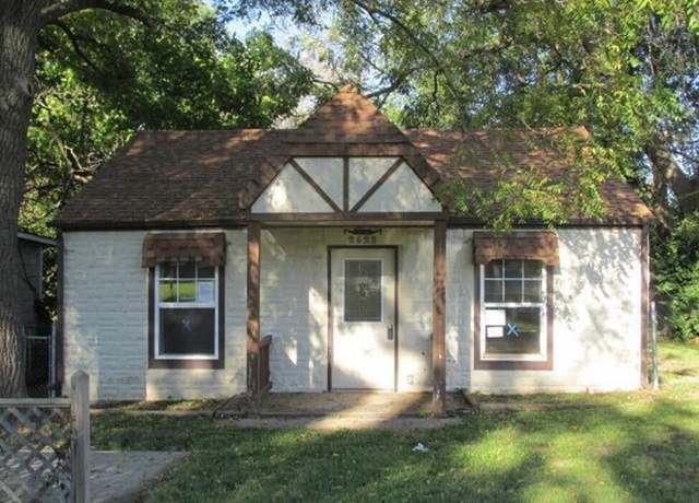 Property at 2523 N Pierce Ave, Springfield, MO 65803, 3 beds, 2 baths