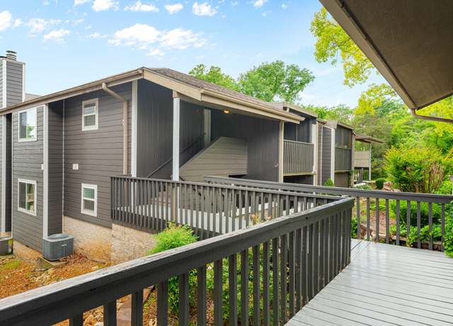 Property at 118 W Hensley St Unit 1d, Branson, MO 65616, 2 beds, 2 baths