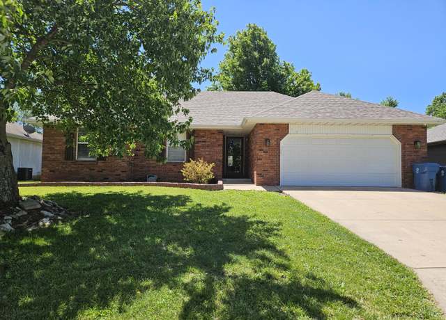 Property at 512 E Slim Wilson Blvd, Nixa, MO 65714, 4 beds, 2 baths