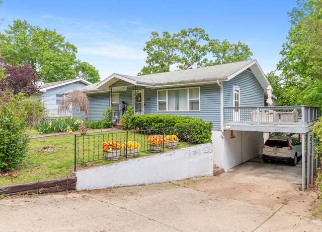 Property at 306 Erie St, Branson, MO 65616, 4 beds, 3 baths