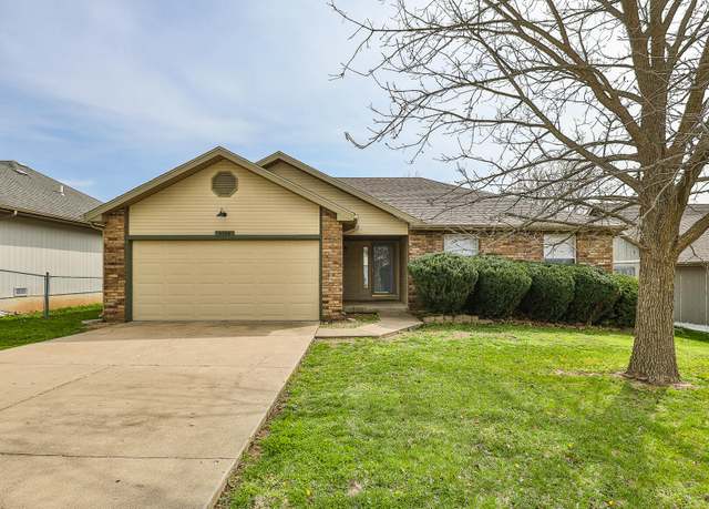 Property at 3124 E Lark St, Springfield, MO 65804, 3 beds, 2 baths