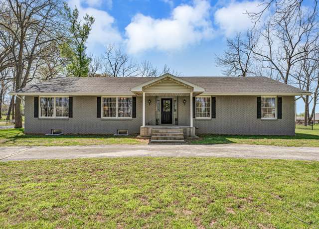 Property at 3002 W Sharon Dr, Ozark, MO 65721, 3 beds, 2 baths