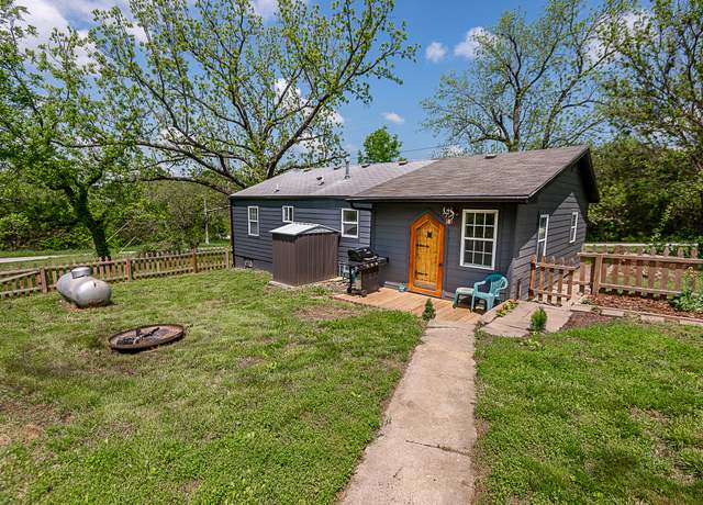 Property at 10870 N Farm Rd 137, Brighton, MO 65617, 3 beds, 2 baths