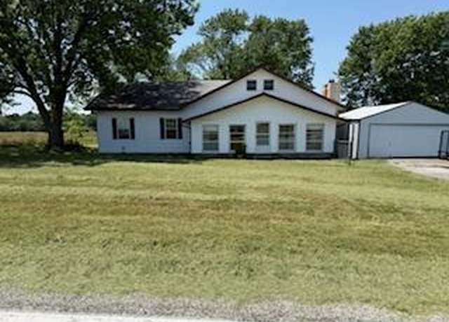 Property at 3675 S Farm Road 227, Rogersville, MO 65742, 4 beds, 2 baths