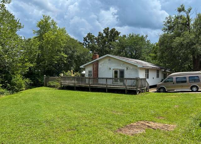 Property at 928 Patton Ave, Cabool, MO 65689, 4 beds, 2 baths