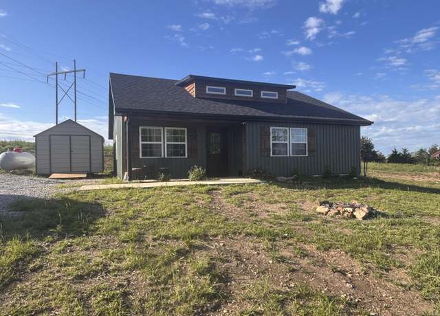 Property at 102 Lois Ct, Mansfield, MO 65704, 3 beds, 1.5 baths