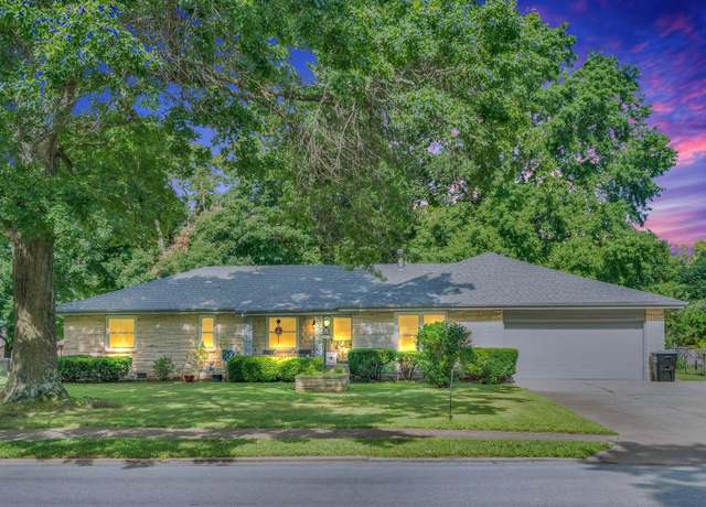 Property at 4045 S Broadway Ave, Springfield, MO 65807, 3 beds, 2 baths