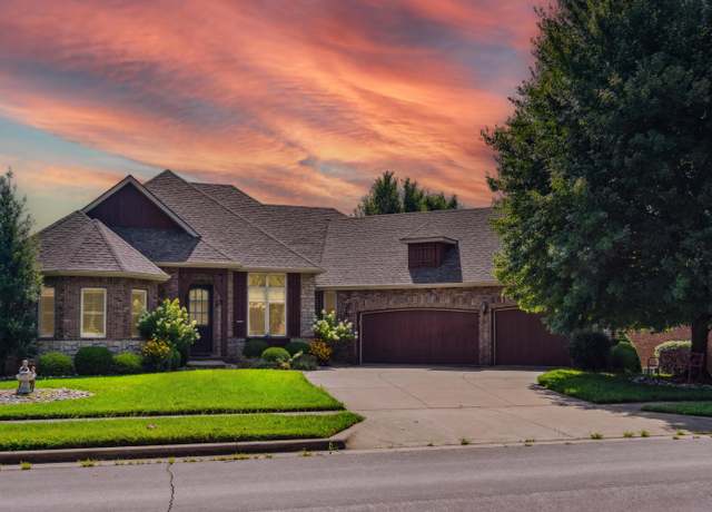 Property at 5998 S Parkhaven Ln, Springfield, MO 65810, 3 beds, 3.5 baths