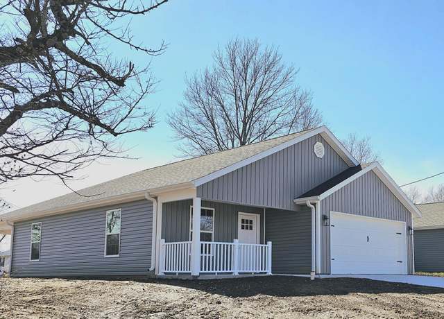 Property at 42 E Cline St, Aurora, MO 65605, 3 beds, 2 baths