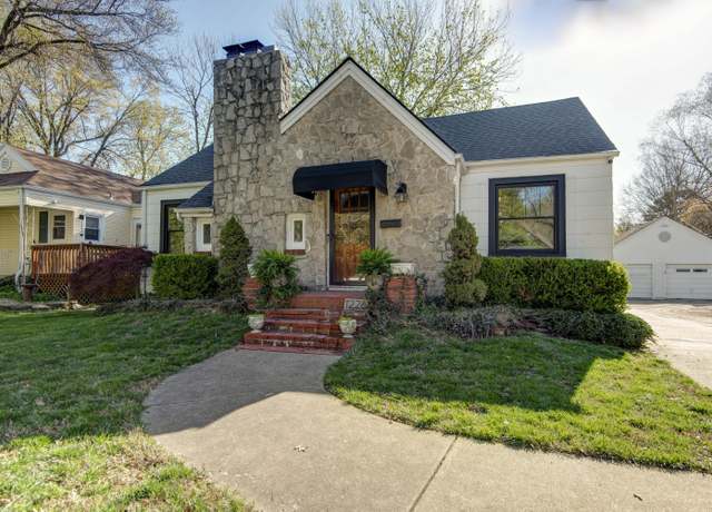 Property at 1226 S Fremont Ave, Springfield, MO 65804, 2 beds, 1 bath