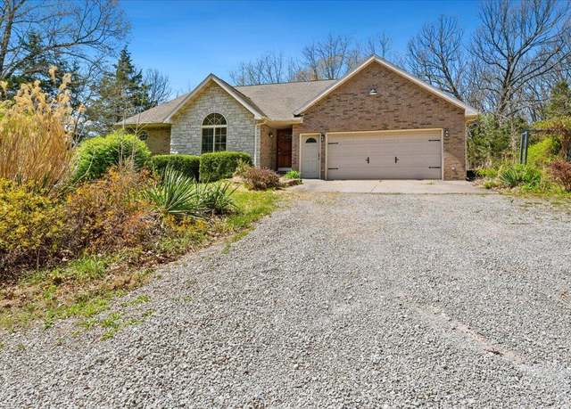 Property at 580 Cedar Hill Ln, Marshfield, MO 65706, 5 beds, 3 baths