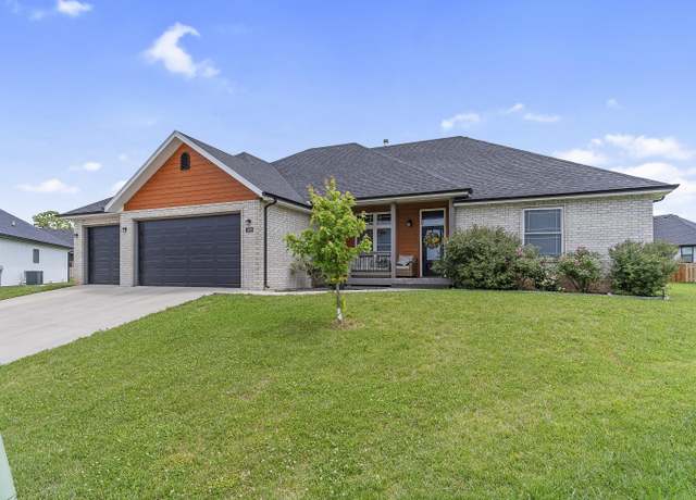 Property at 1360 N Rainbow Ct, Nixa, MO 65714, 4 beds, 2 baths